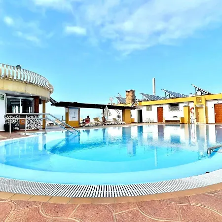 Nice Studio Cs With Shared Rooftop Pool, In Puerto De La Cruz アパート *